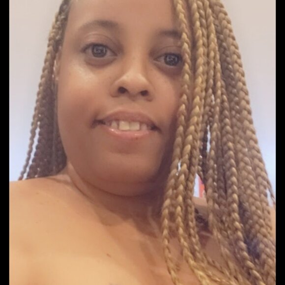 Meet your Posher, Leah - Picture 10 of 11